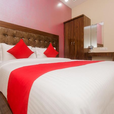 Hotel O Greenforest Near Airport Road Metro Station Bombaj Zewnętrze zdjęcie