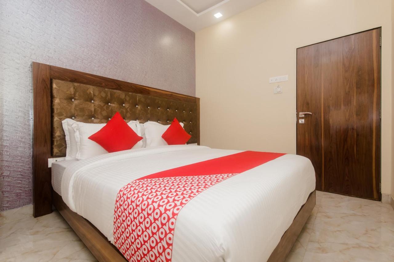 Hotel O Greenforest Near Airport Road Metro Station Bombaj Zewnętrze zdjęcie
