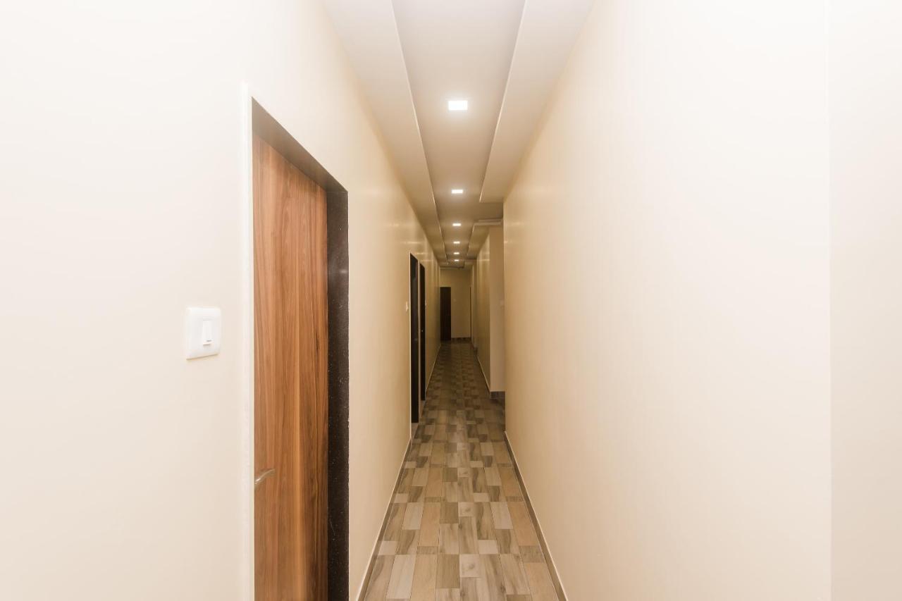 Hotel O Greenforest Near Airport Road Metro Station Bombaj Zewnętrze zdjęcie