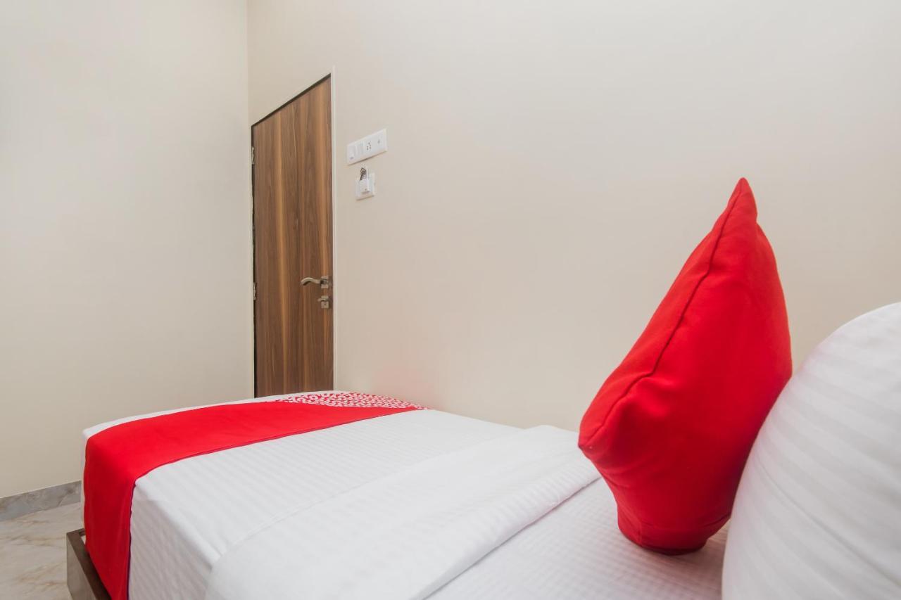 Hotel O Greenforest Near Airport Road Metro Station Bombaj Zewnętrze zdjęcie