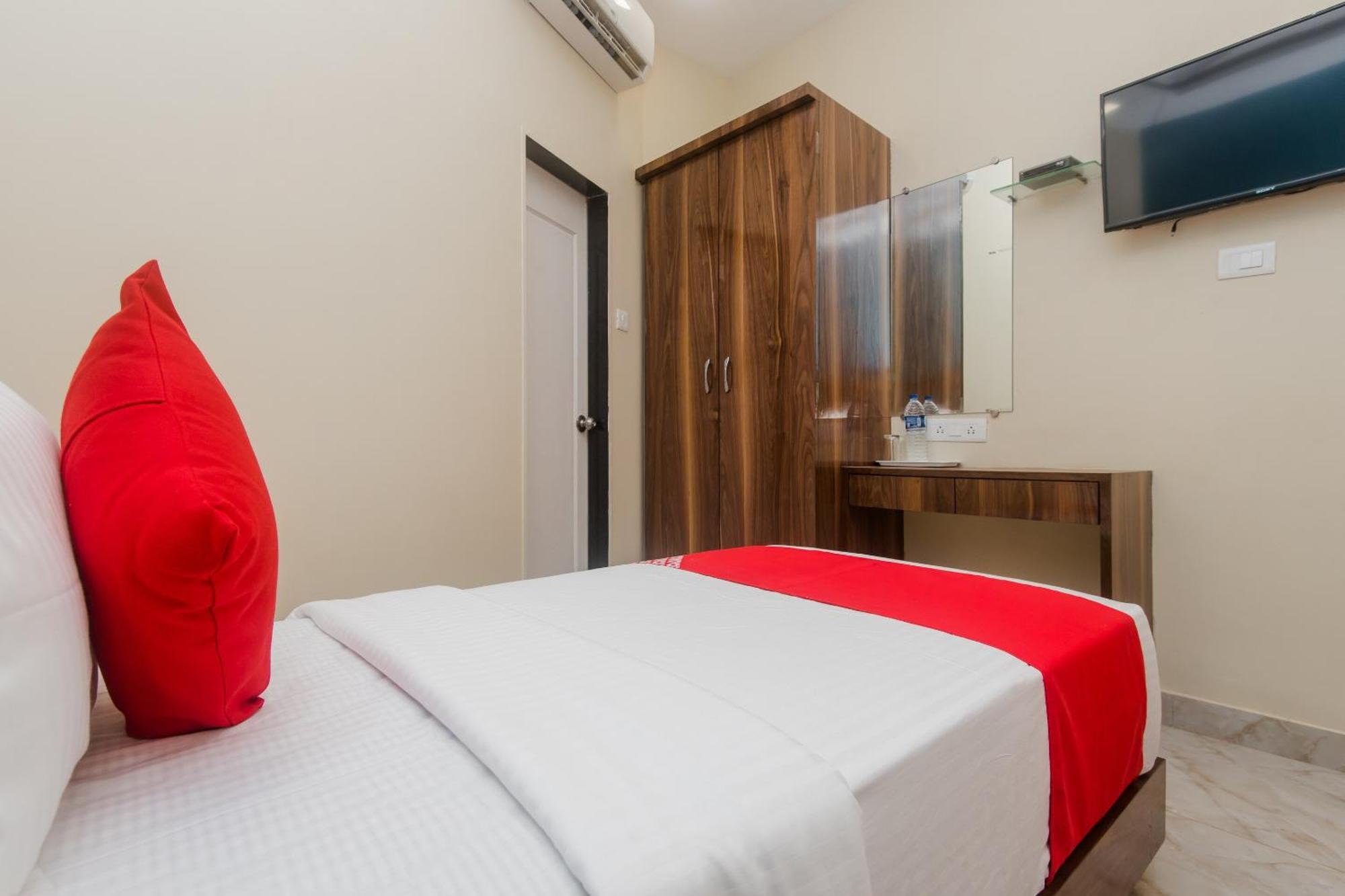 Hotel O Greenforest Near Airport Road Metro Station Bombaj Zewnętrze zdjęcie