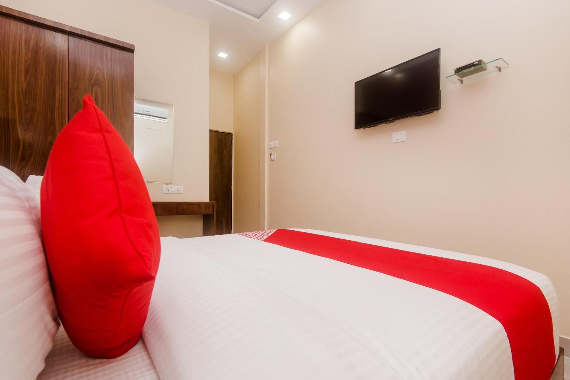Hotel O Greenforest Near Airport Road Metro Station Bombaj Zewnętrze zdjęcie