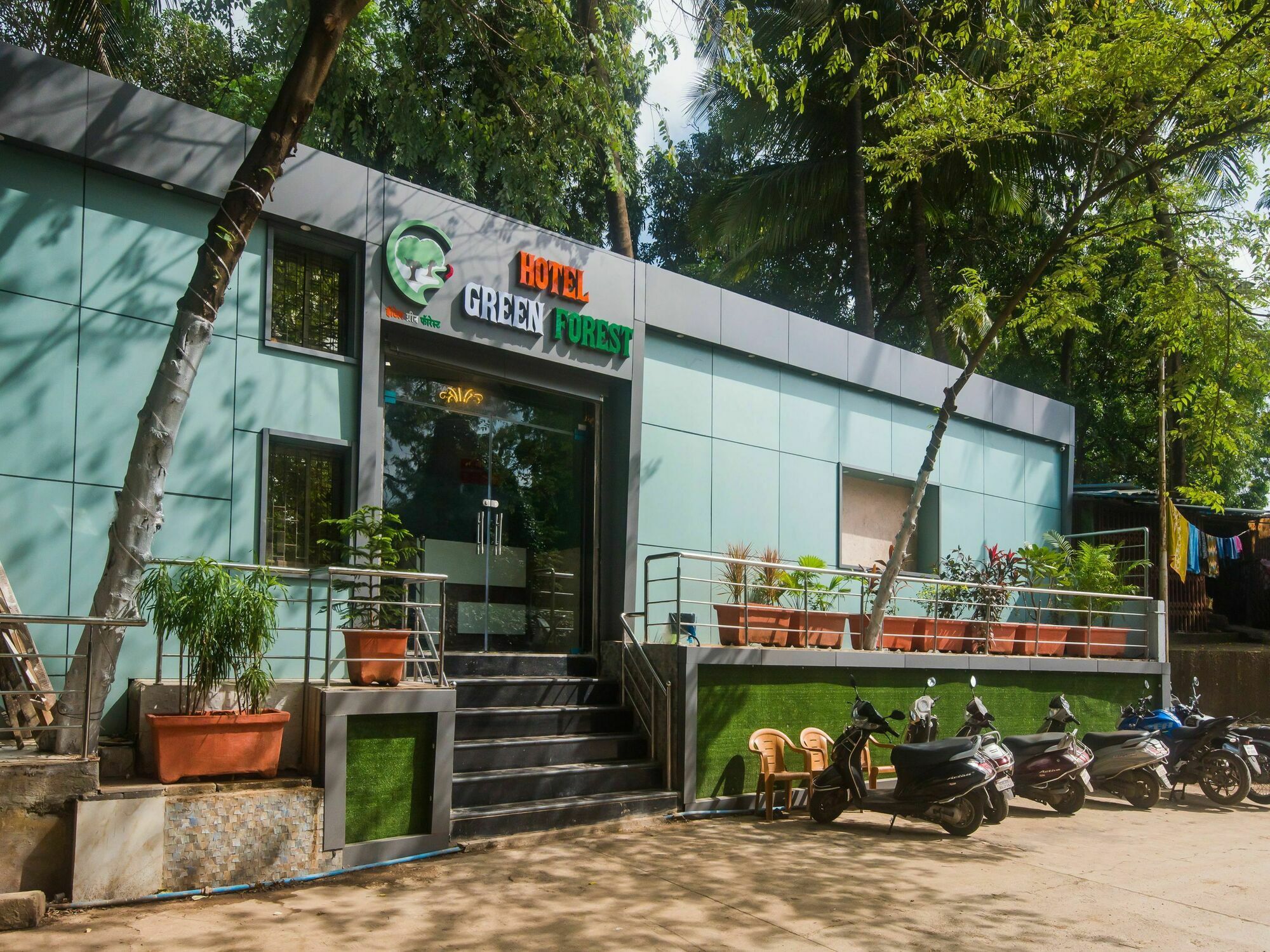 Hotel O Greenforest Near Airport Road Metro Station Bombaj Zewnętrze zdjęcie